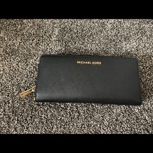 Michael Kors 🖤 Wallet / Wristlet *BRAND NEW* 🎁